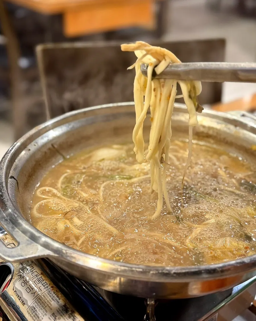 Beef shabu-shabu simmered with added broth