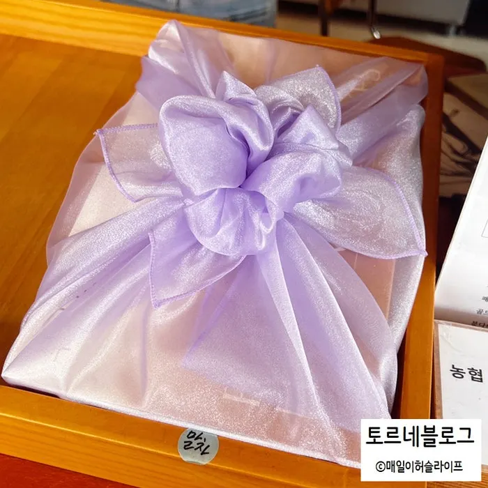 Buja Hodu bojagi gift wrapping
