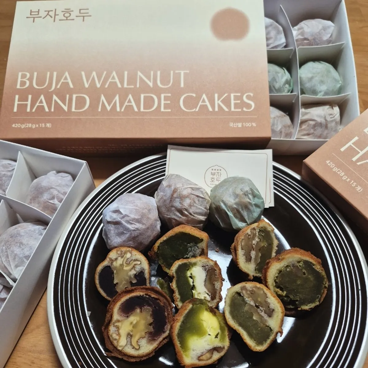 Buja Hodu walnut pastries in Gyeongju
