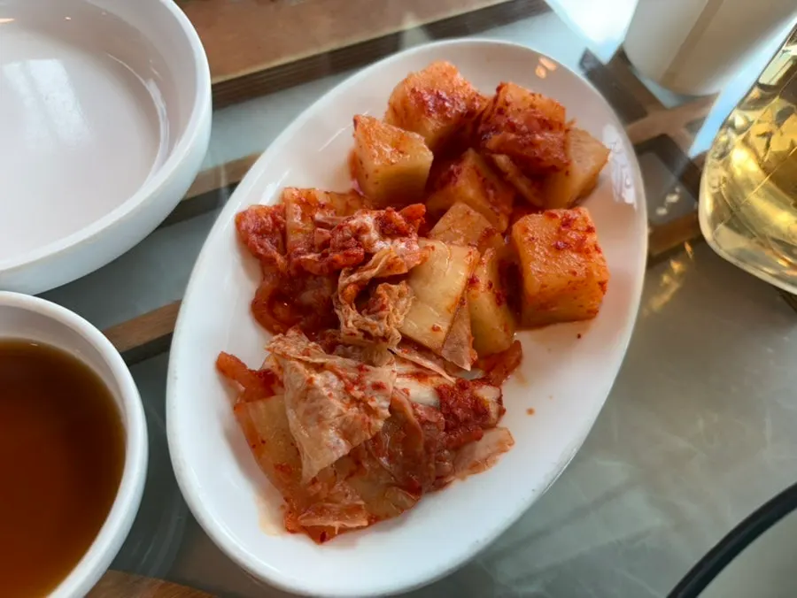 소뼈전골 주문 전 테이블 세팅