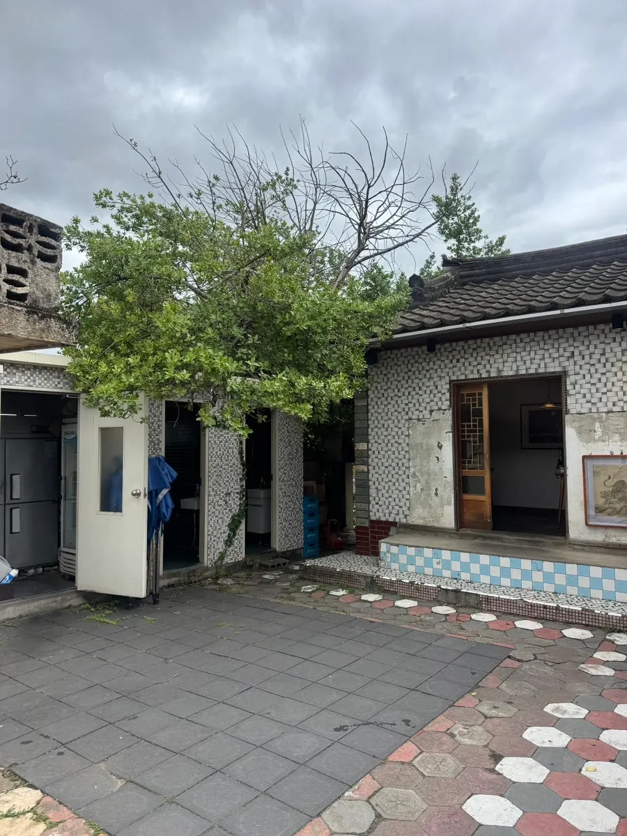 Foto berkaitan kunjungan ke restoran Dongyang Baekban