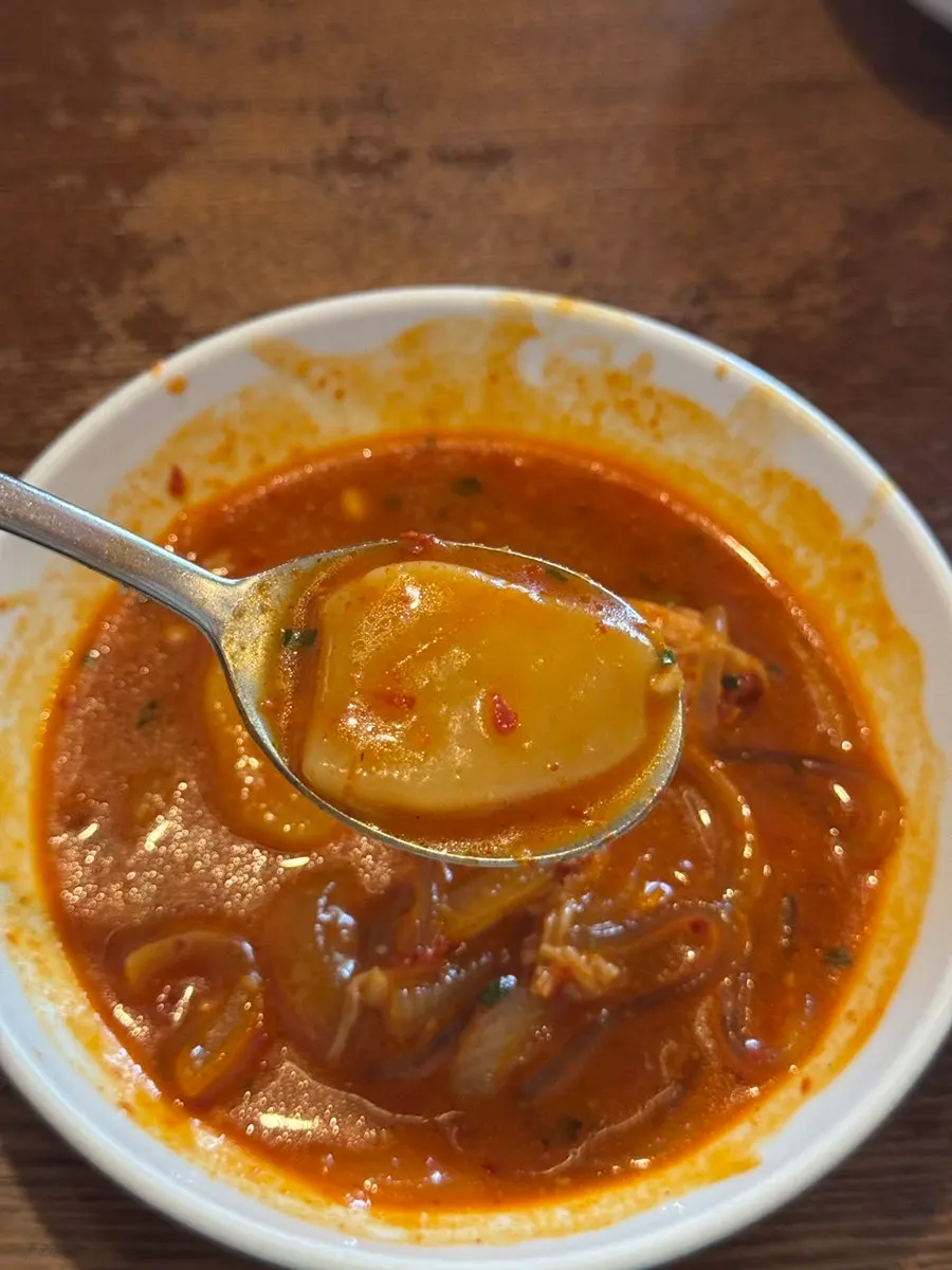 Foto dakbokkeumtang dan ganjang gyeranbap