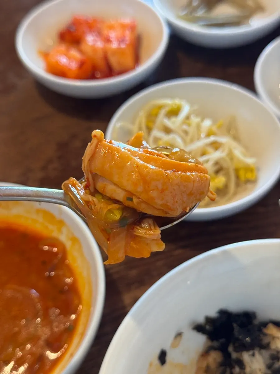 Foto dakbokkeumtang dan ganjang gyeranbap