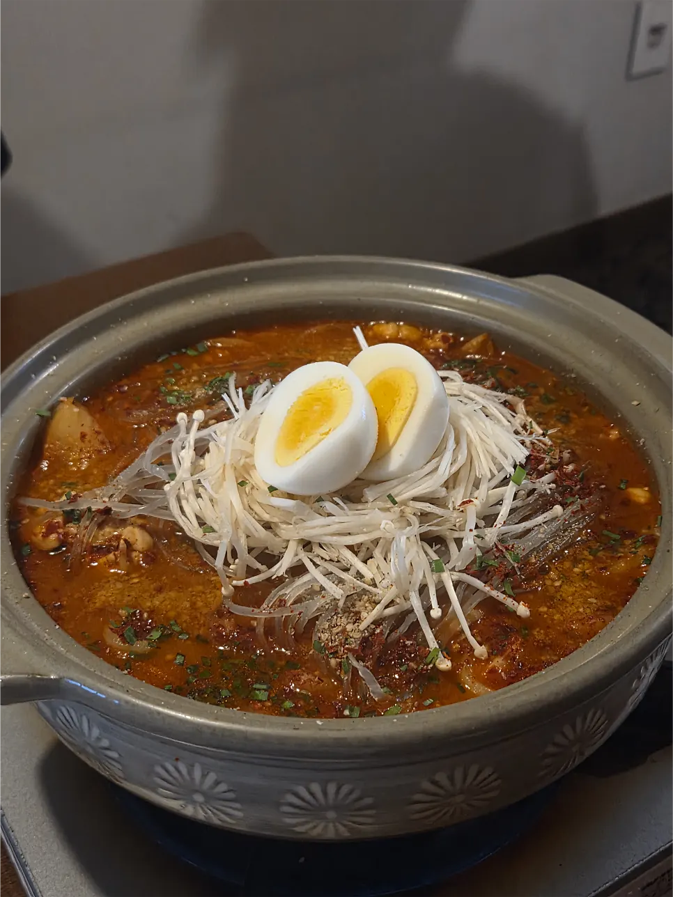Full spread of Sumi dakbokkeumtang and ttaengcho-bap