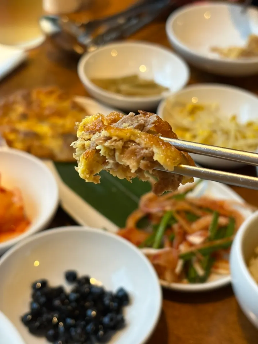 Nutty perilla-oil yukjeon