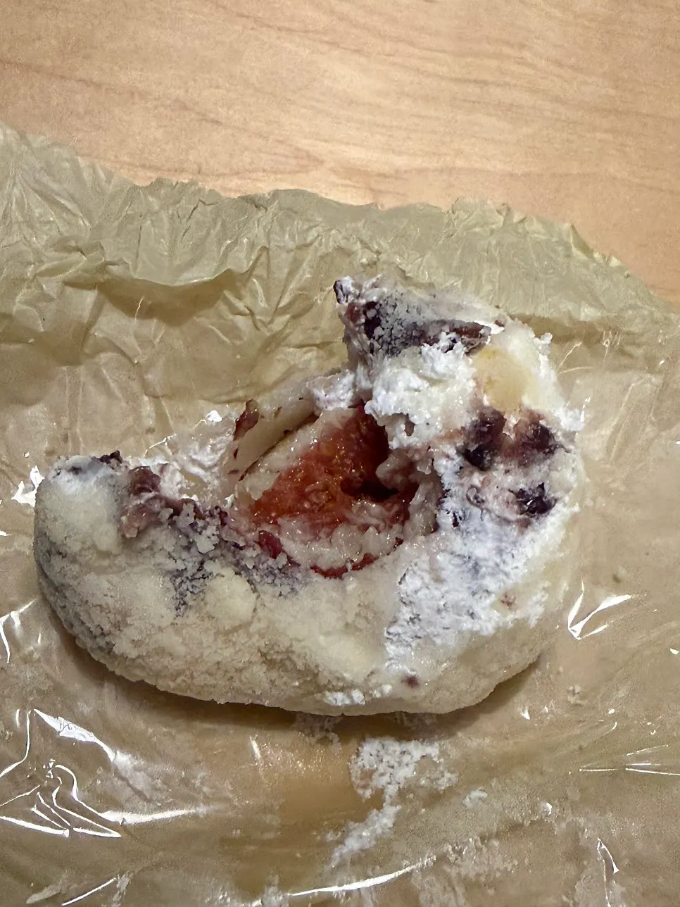 Fig mochi filled with cream, red bean paste, and fig