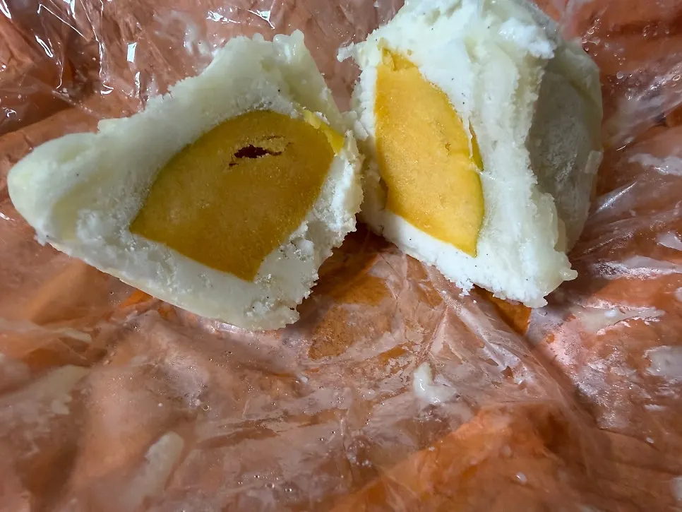 Low-sugar mango yogurt mochi eaten after freezing