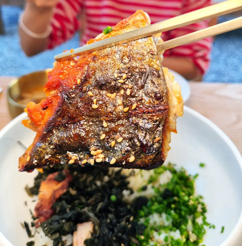 Thick Spanish mackerel flesh