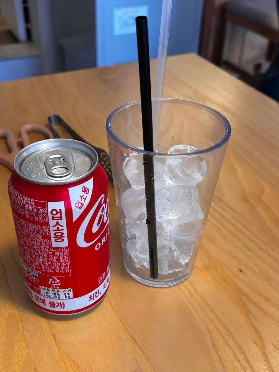 식사와 디저트로 마무리한 고유 한 끼