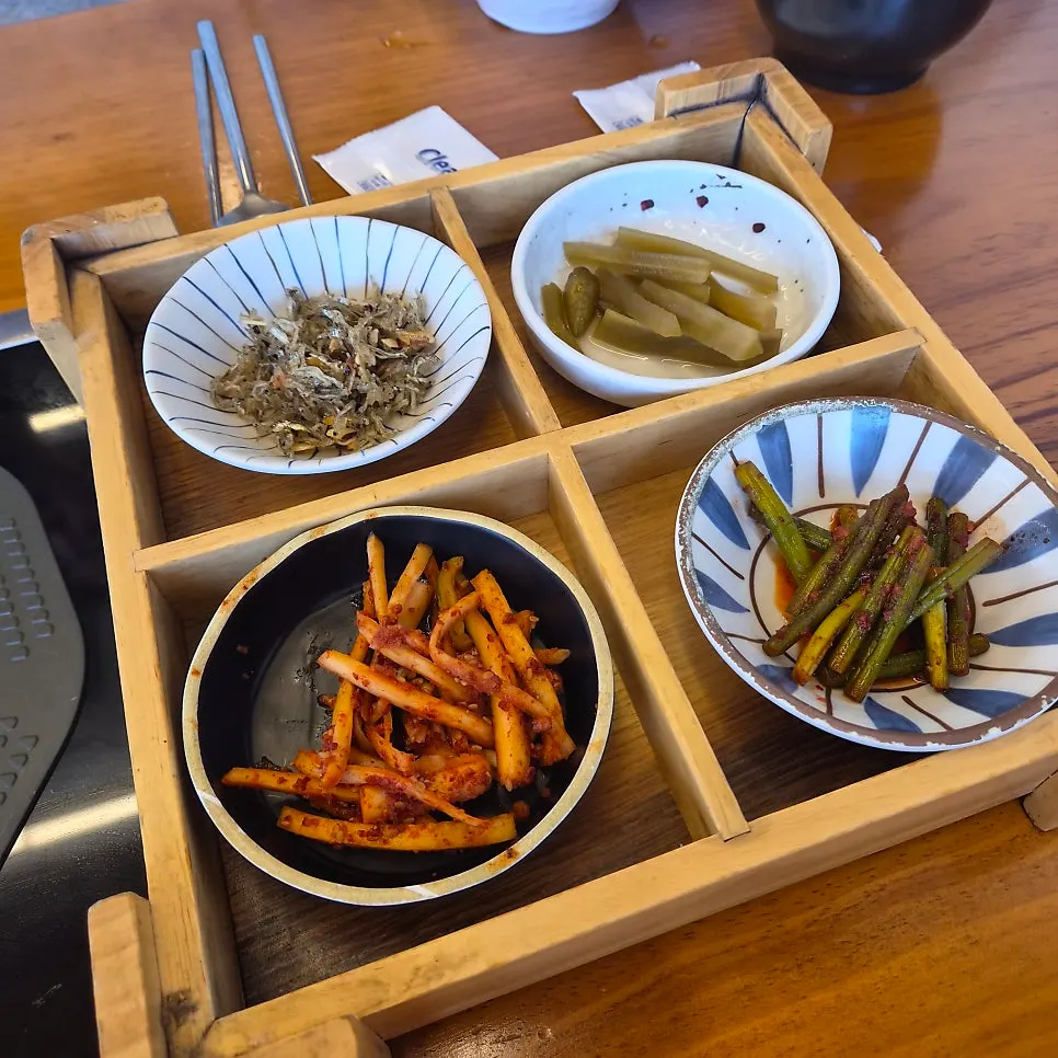 Table at Handa Sot Gyeongju after finishing the meal
