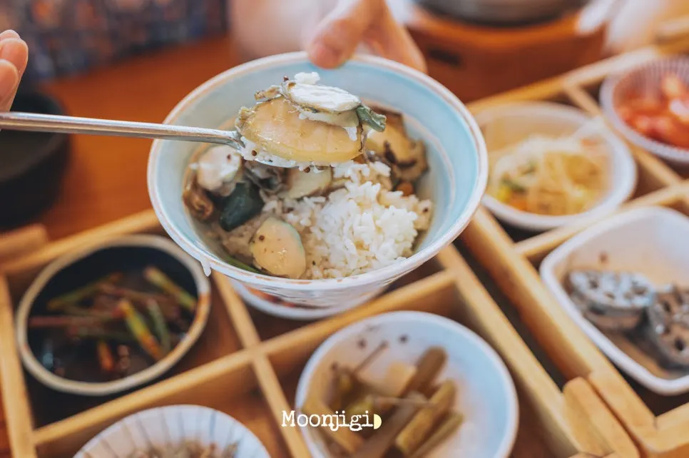 Abalone hot-pot rice set meal