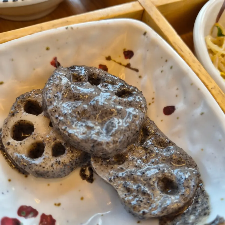 Eight basic side dishes with the wood-fired grilled-fish set
