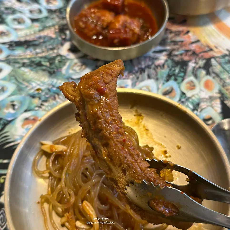Glass noodles inside the rib stew