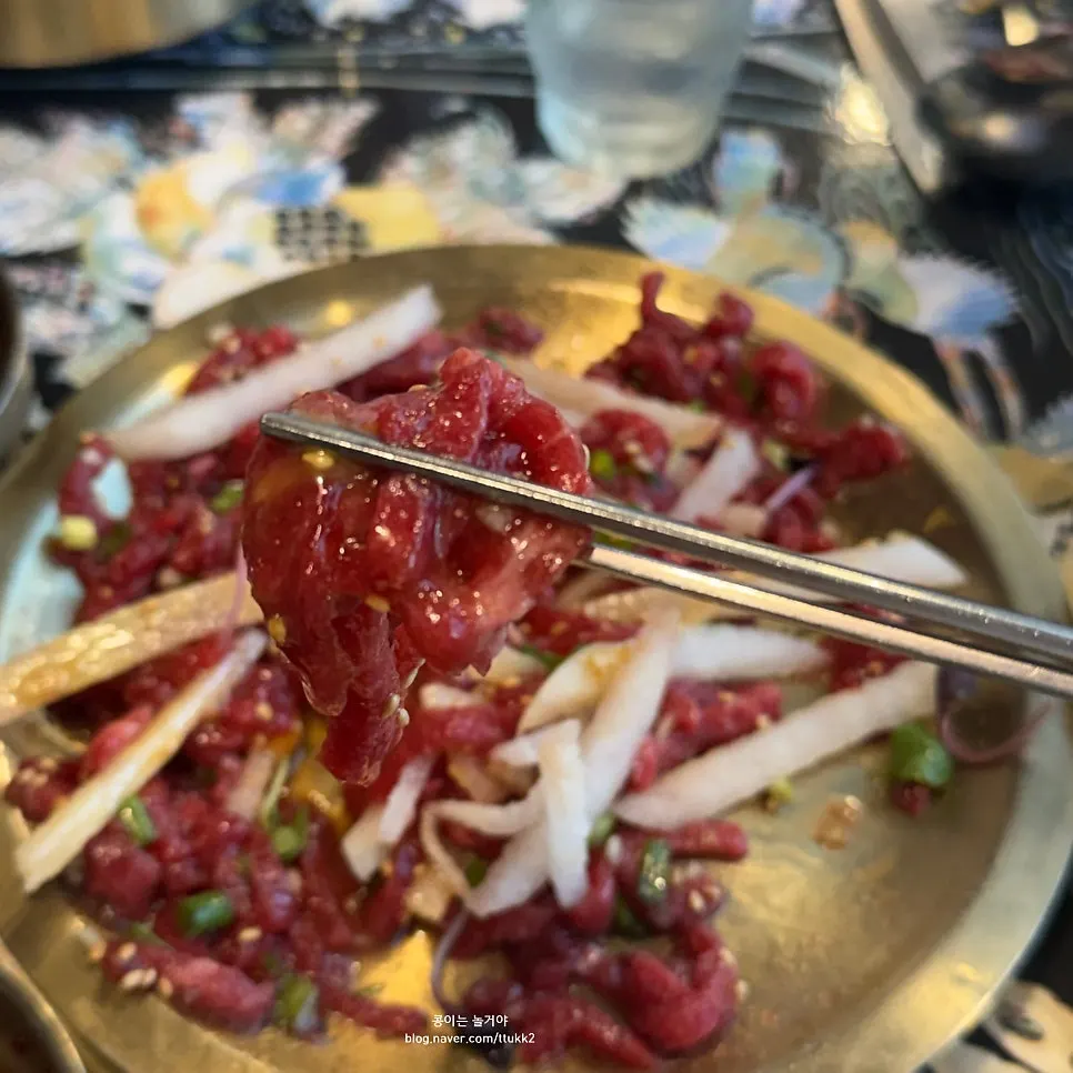 Hanwoo yukhoe topped with herring roe and egg yolk