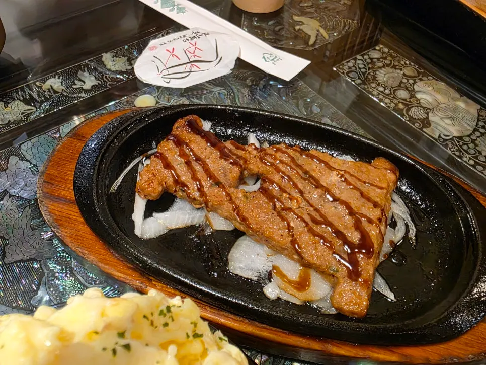 Cheomseongdae-shaped tteokgalbi