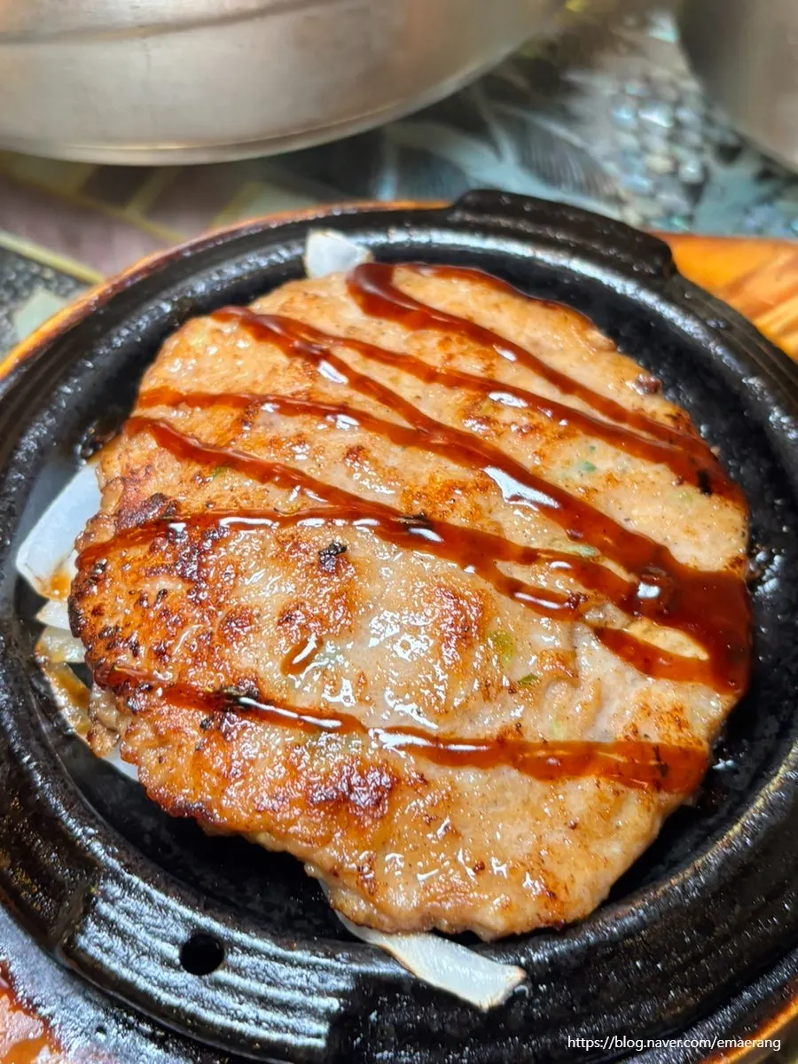 Thick handmade tteokgalbi received through the review event