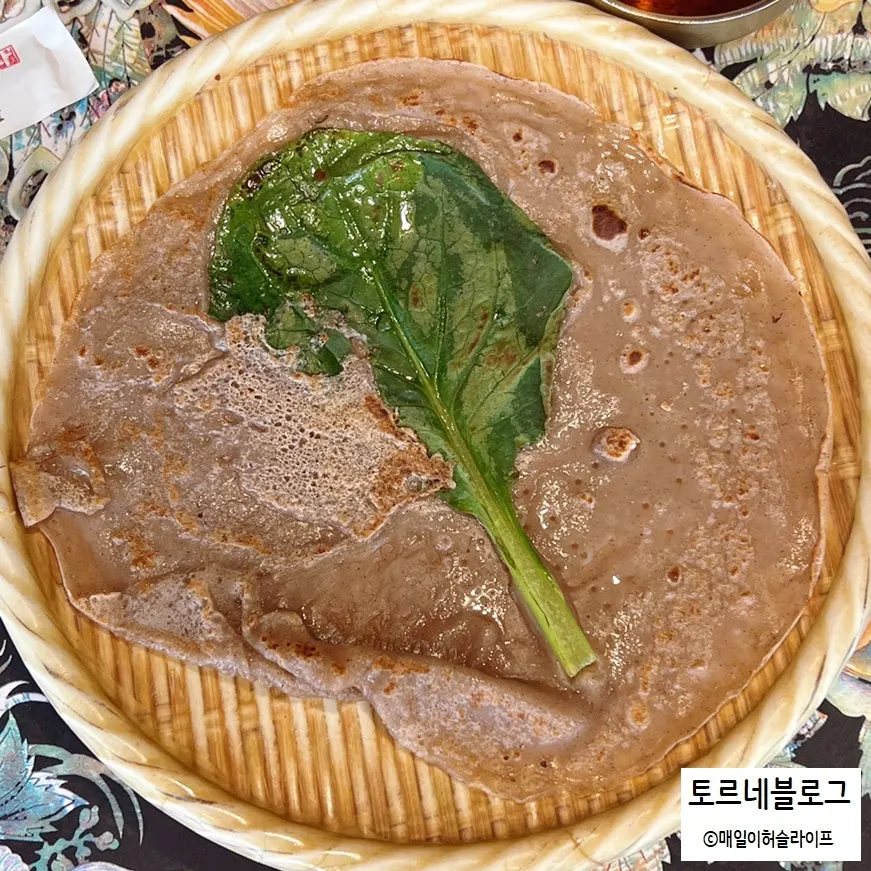 서비스로 나온 봉평 메밀전