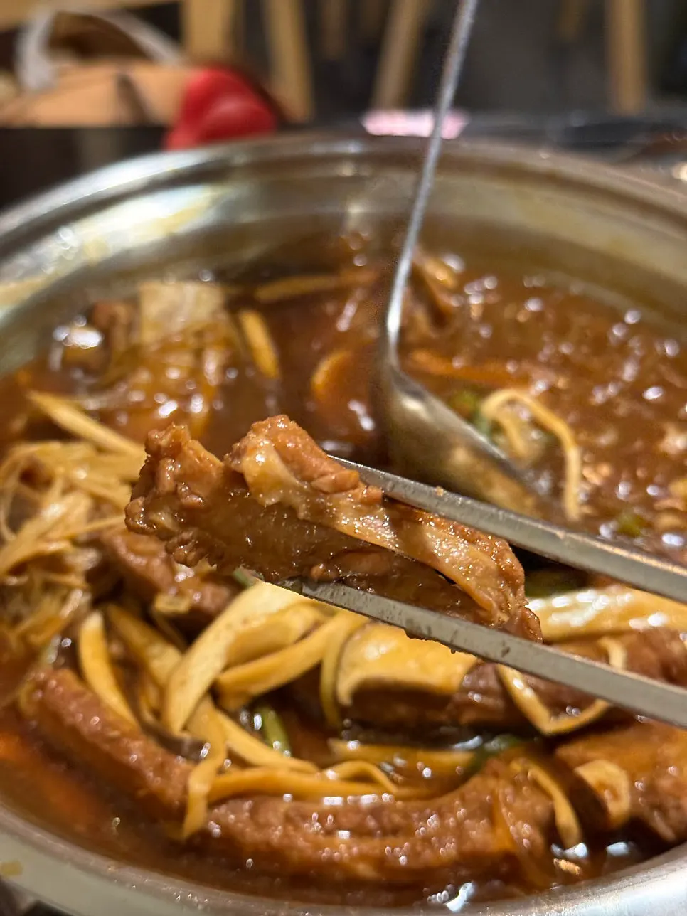 보글보글 끓는 간장등갈비찜 클로즈업