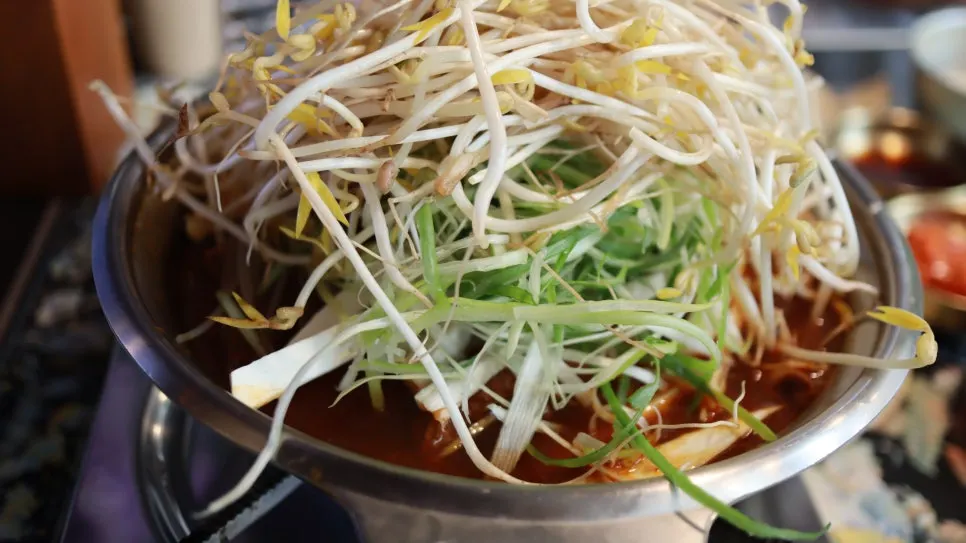Spicy braised rib for two before simmering