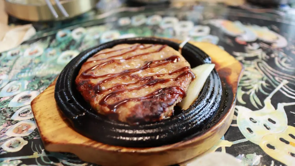 Lightly charred tteokgalbi rib patties