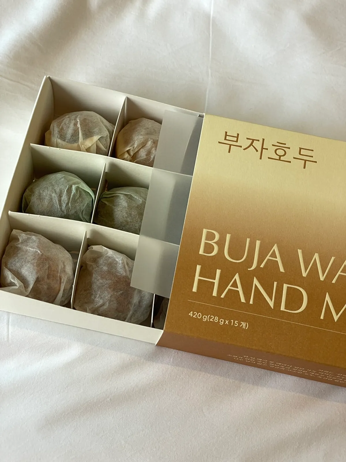 Upscale 15-piece mix box packaging from Buja Hodu