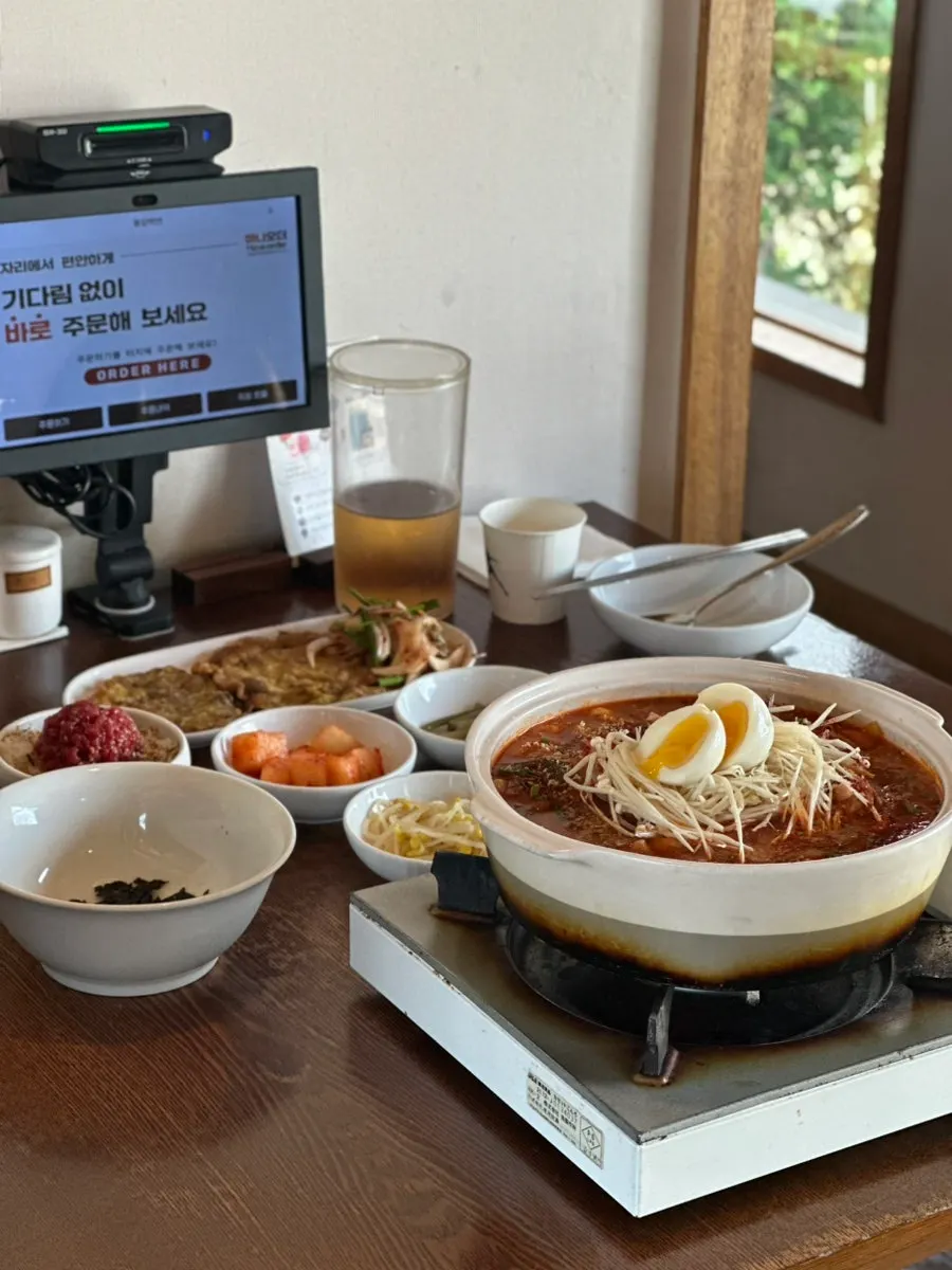 동양백반 수미 닭볶음탕 한 상 차림