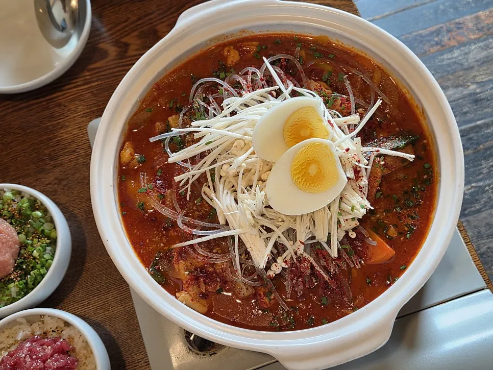 Beef tartare rice mixed in a bowl