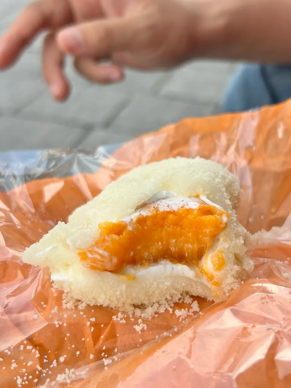 길거리에서 자른 과일모찌 단면 원본 사진