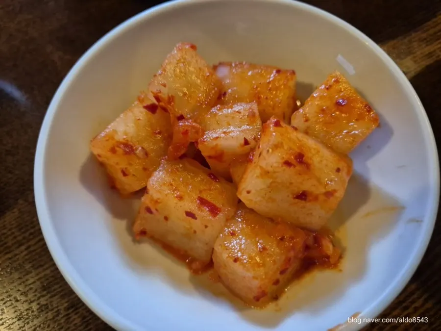 검은콩 조림 등 기본 반찬