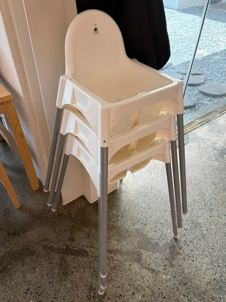High chair available at Goyu