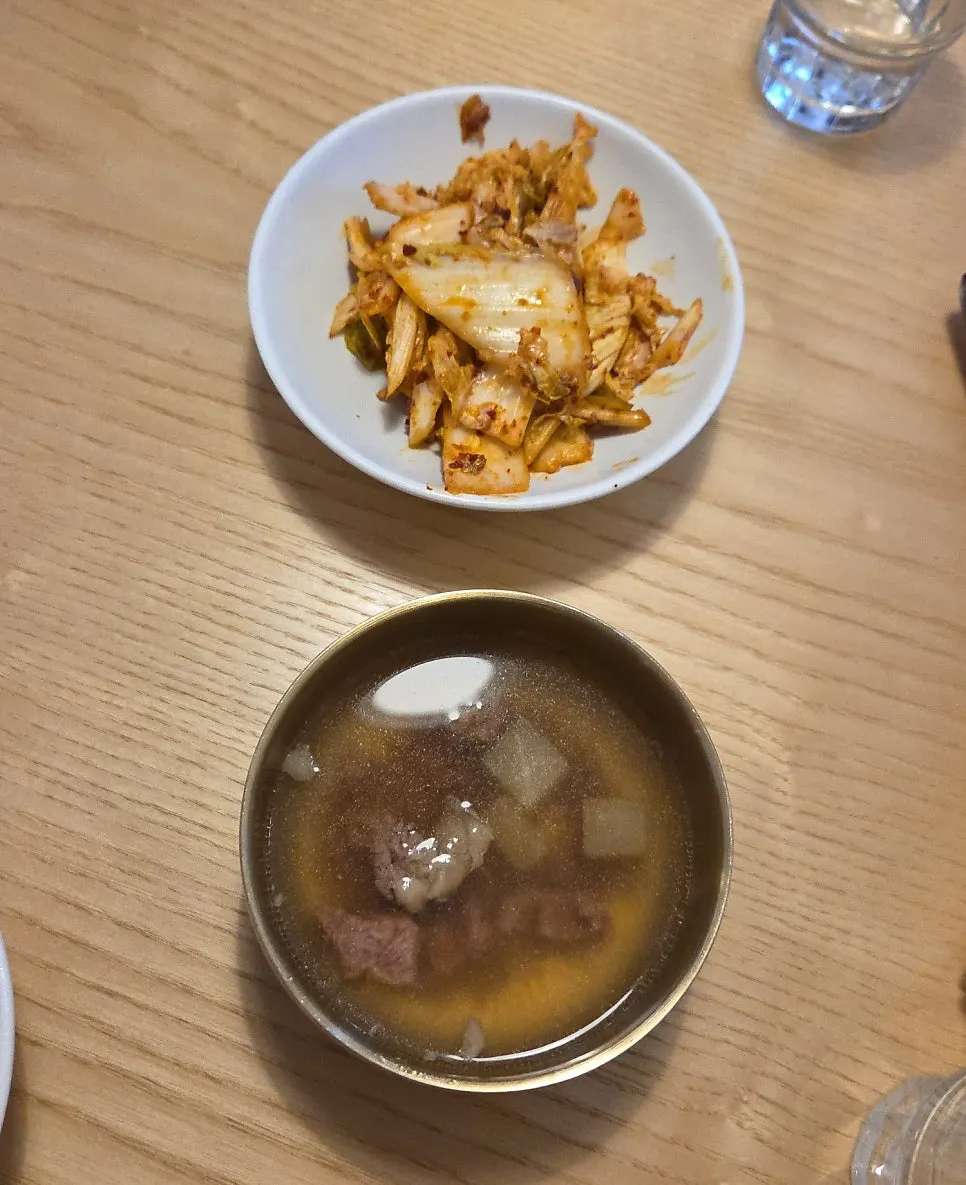 고유 쌈밥 메뉴 사진이 담긴 메뉴 화면