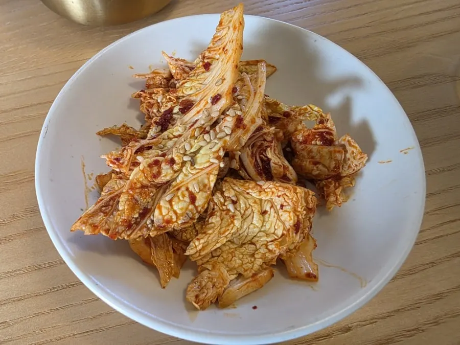 Crisp geotjeori served as a basic side dish