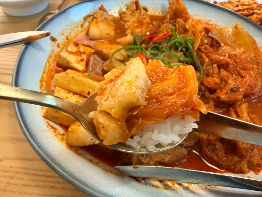 Bowl of rice served with the kimchijjim