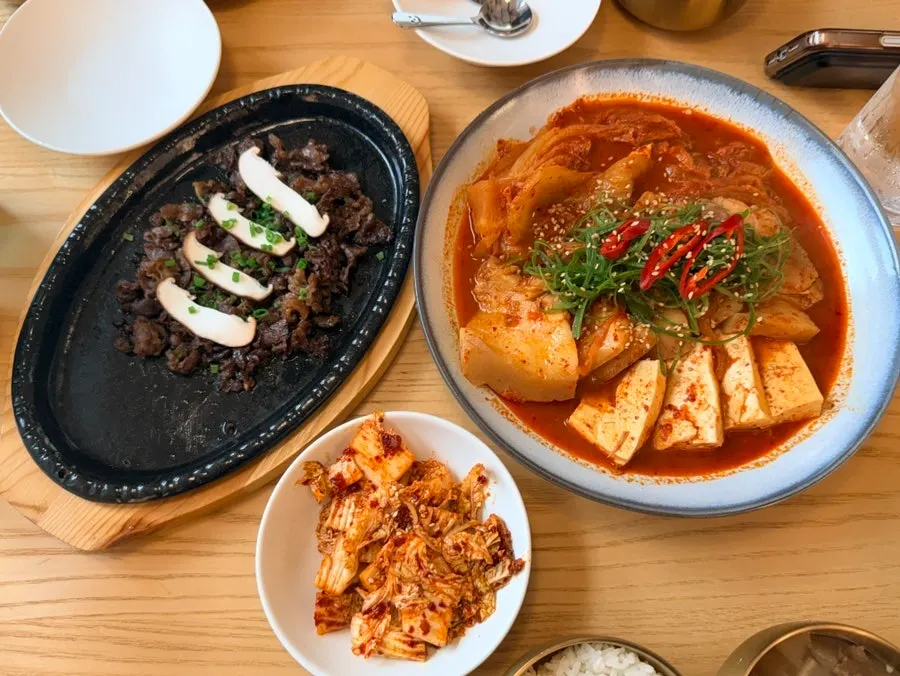 Final spread of the Hwangnidan-gil meal at Goyu