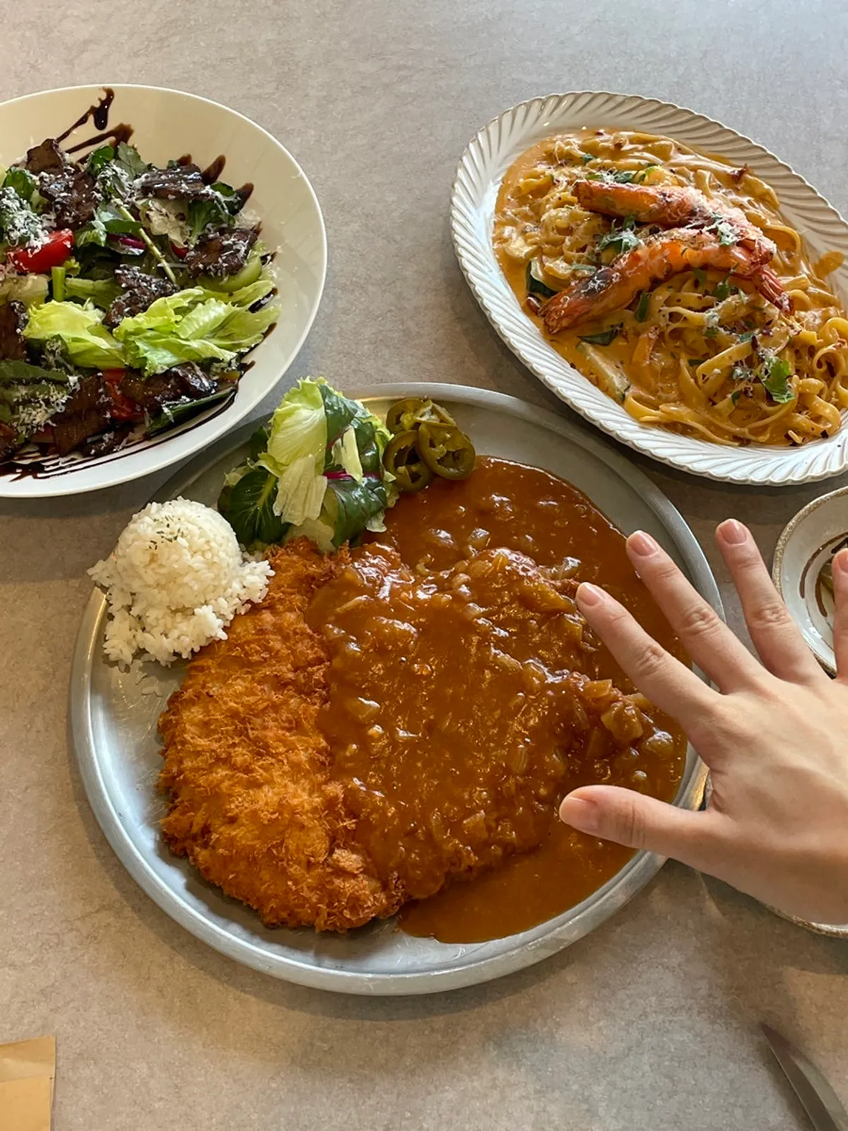 Midam Kitchen's old-school sirloin pork cutlet, bigger than a palm