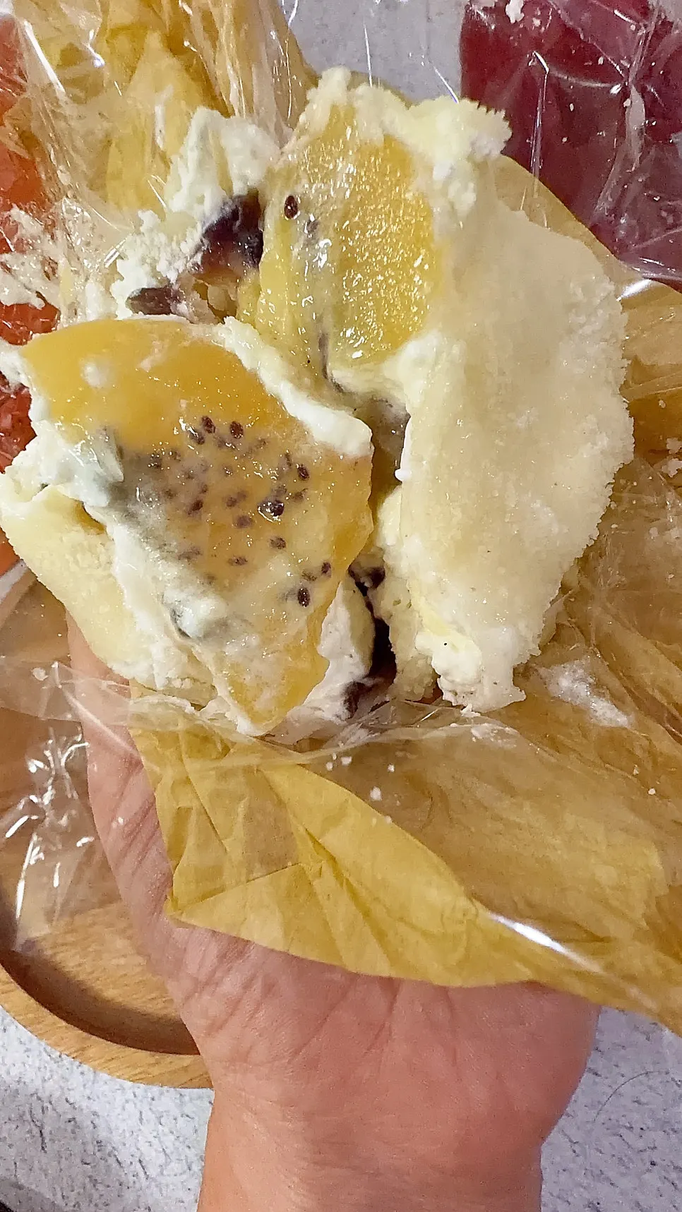 Gold kiwi yogurt fruit mochi