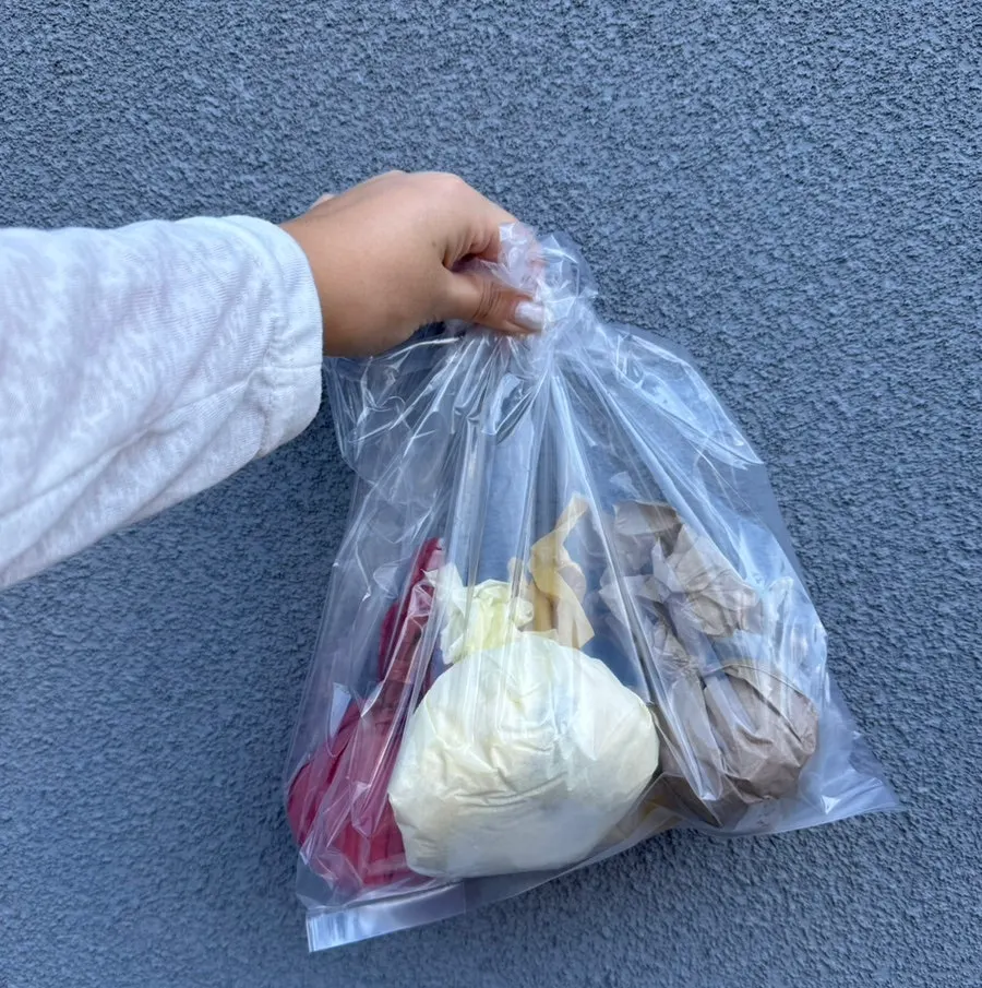 보냉백에서 꺼낸 알록달록 포장의 대왕과일모찌