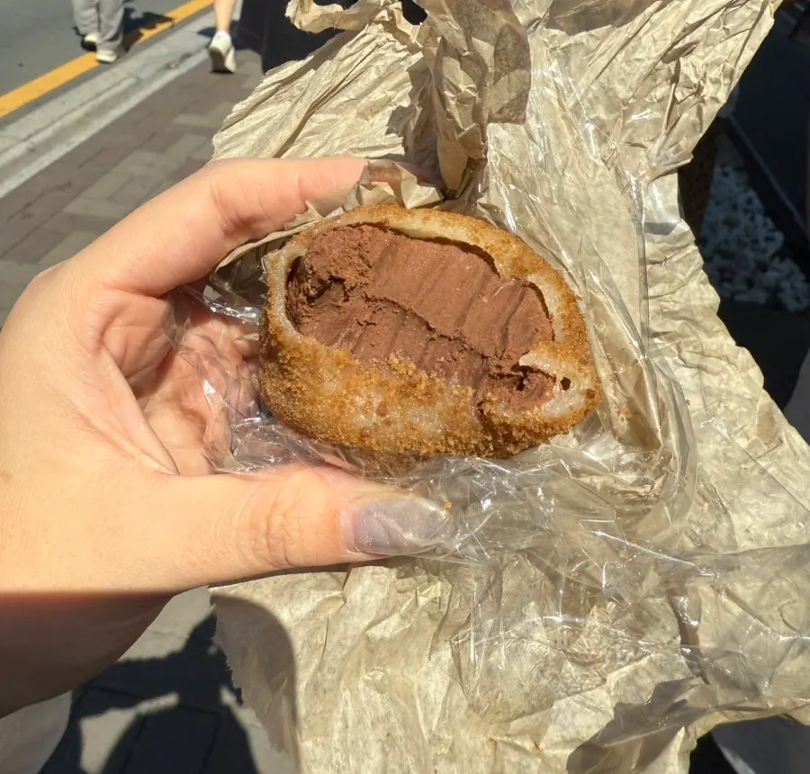 가루 묻은 모찌피의 대왕과일모찌