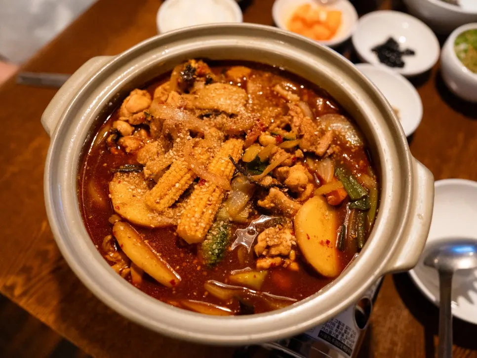 Main image of Dongyang Baekban on Gyeongju's Hwangridan-gil