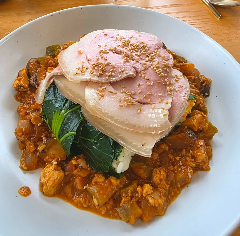 Goyu's ganjang ssambap spread