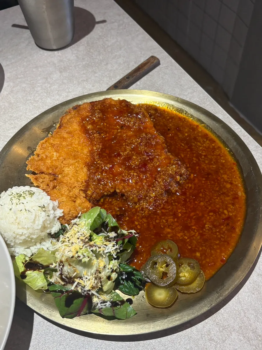 Generously sized kkanpung pork cutlet