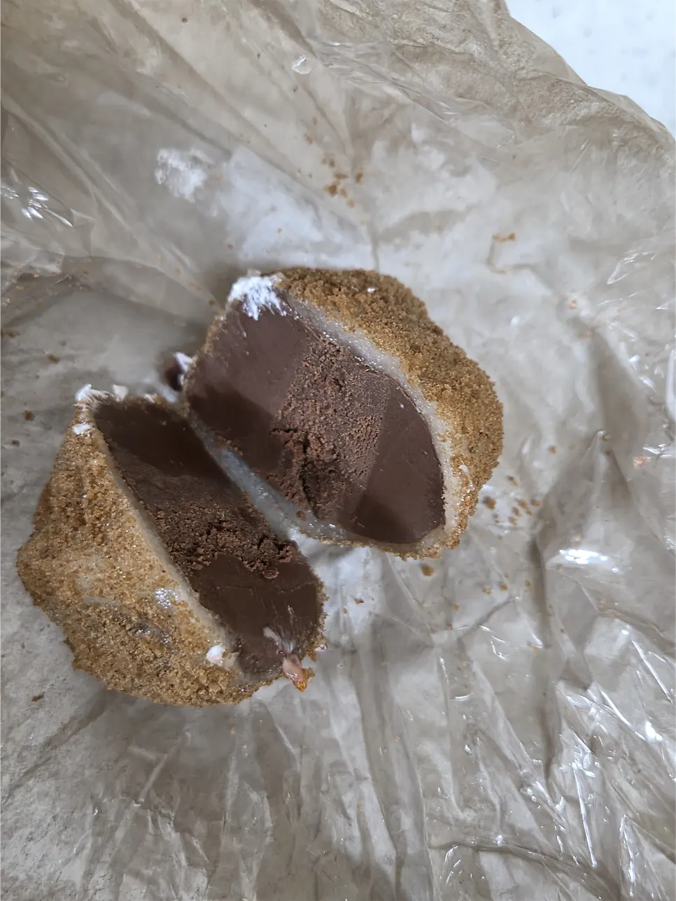 Cross-section of Tareudang's fig mochi