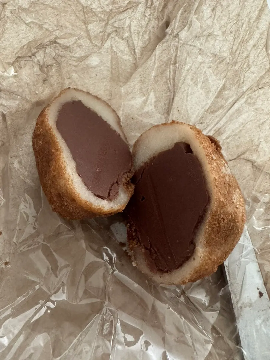 반으로 자른 무화과 디저트 단면