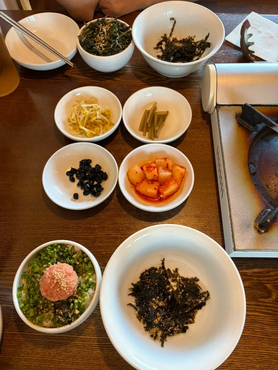 Dongyang Baekban's banchan spread