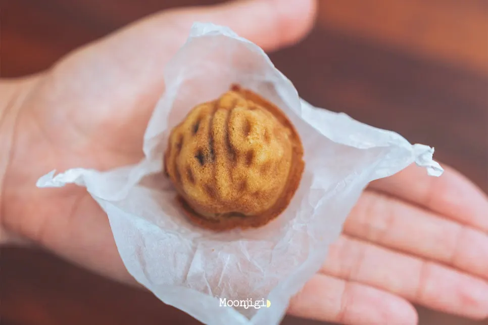 부자호두 호두과자 가로 컷