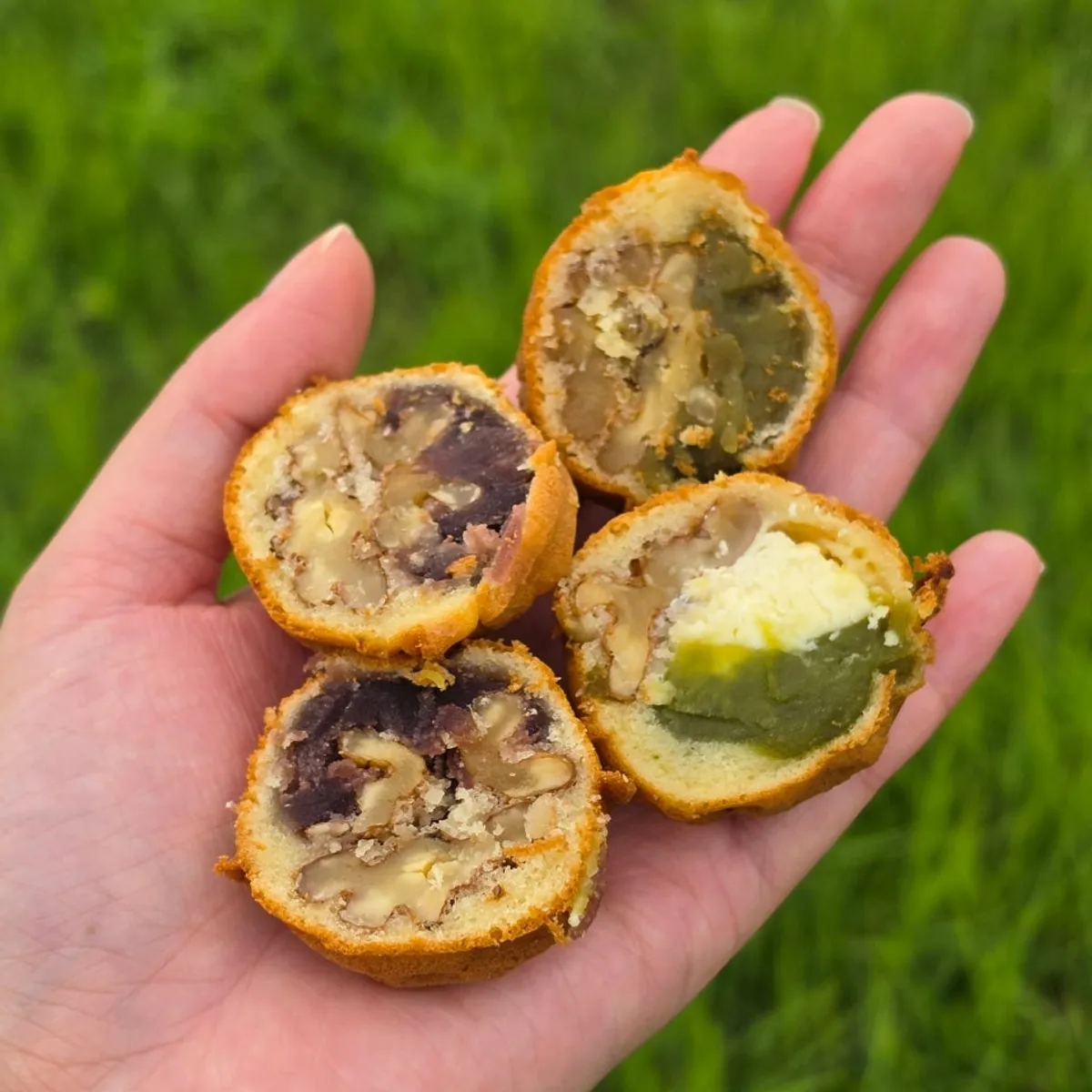 Buja Hodu's signature rice-dough walnut pastry