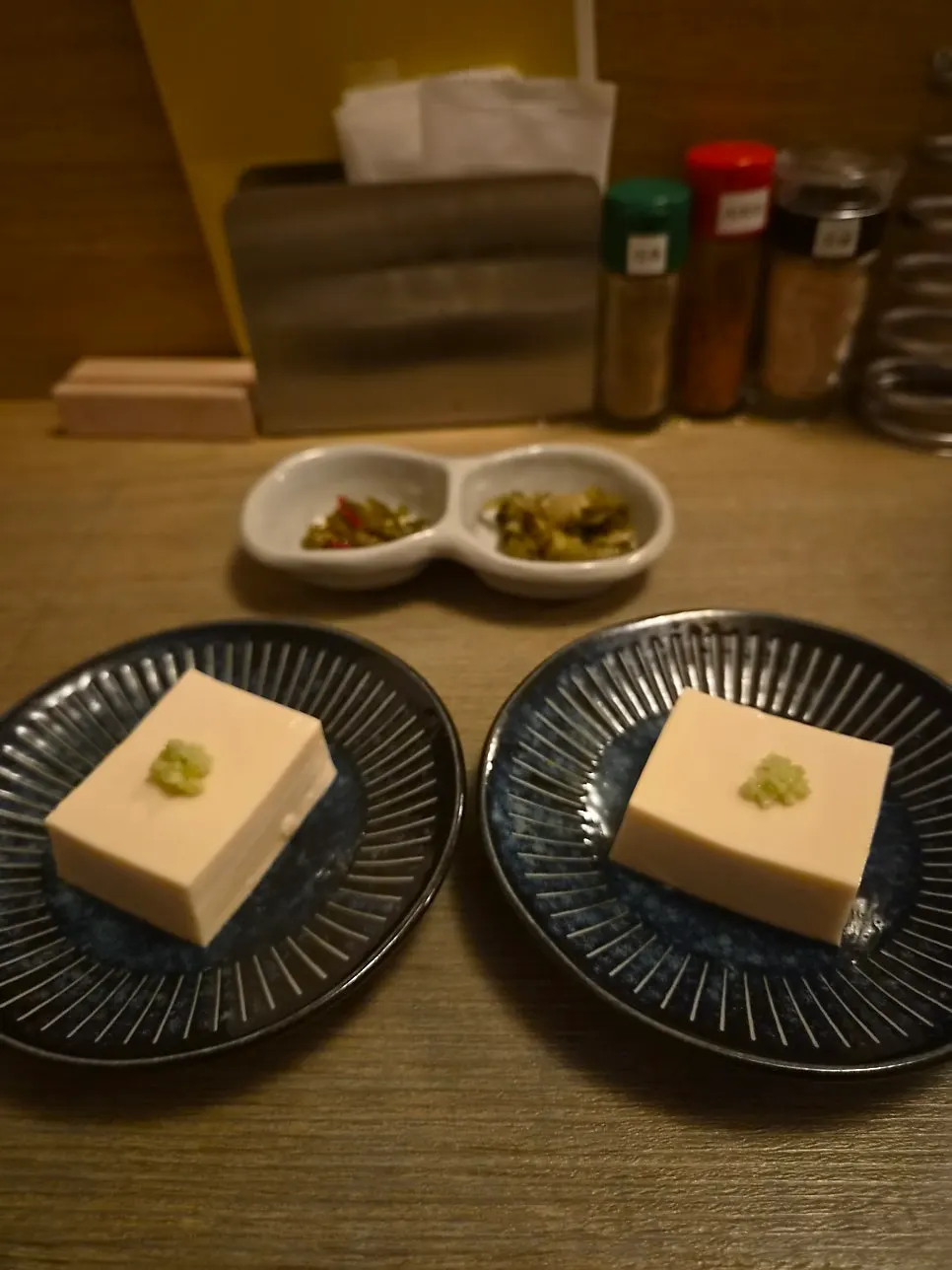 앙증맞은 치즈두부 한 접시