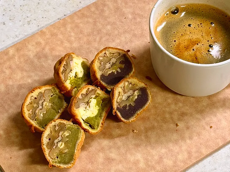 Buja Hodu walnut pastries packaged as a gift