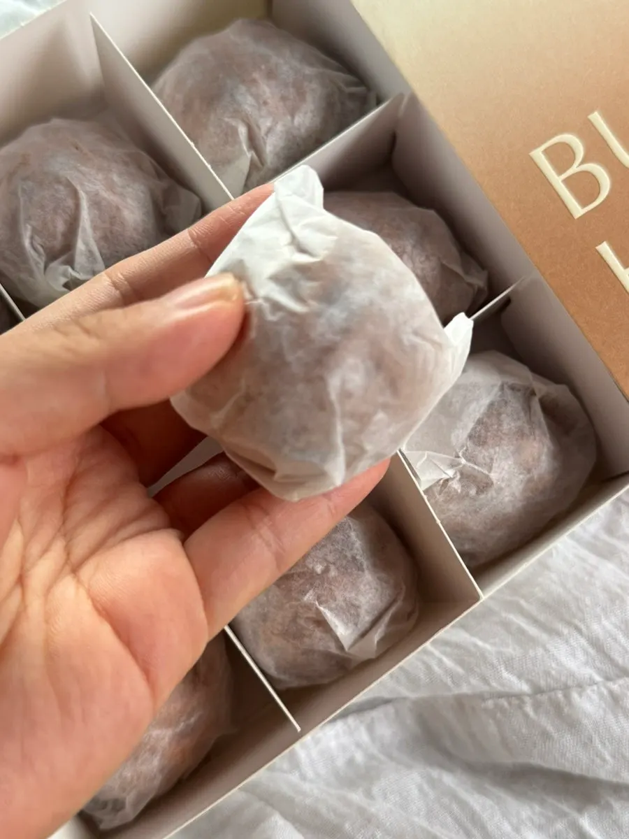 Buja Hodu original walnut pastries taken out of the box