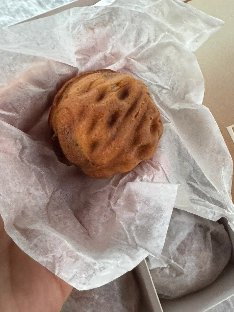 Buja Hodu original walnut pastry with low-sugar red bean filling